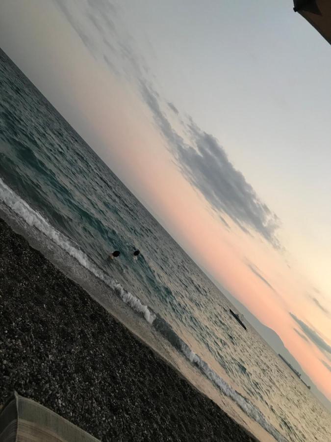 Balsam Suite - 50M To The Beach กาลามาตา ภายนอก รูปภาพ